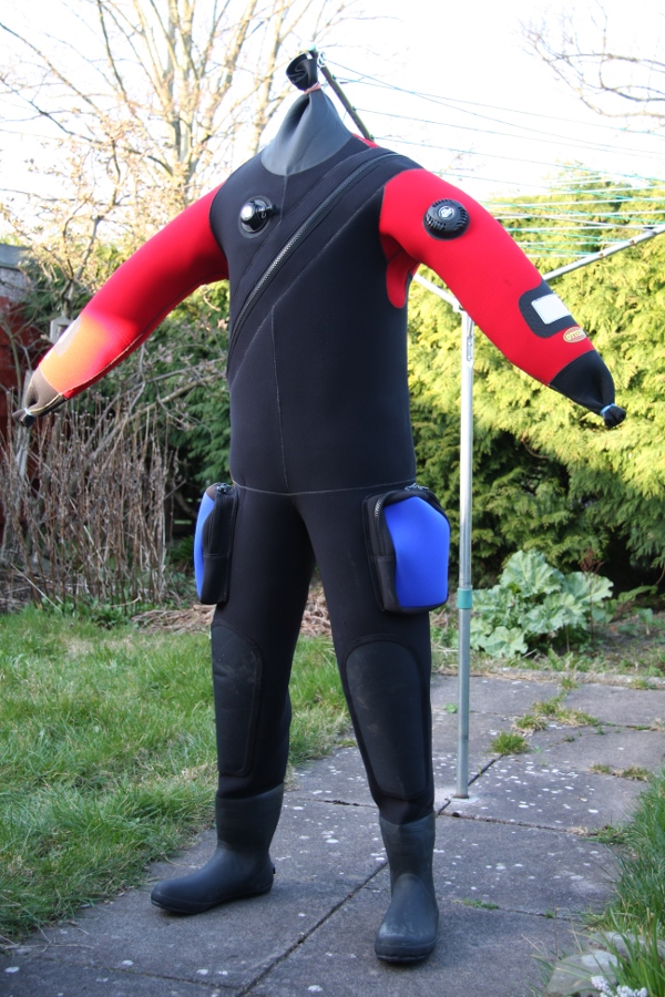 Dive Equipment/Dry_Suit.jpg